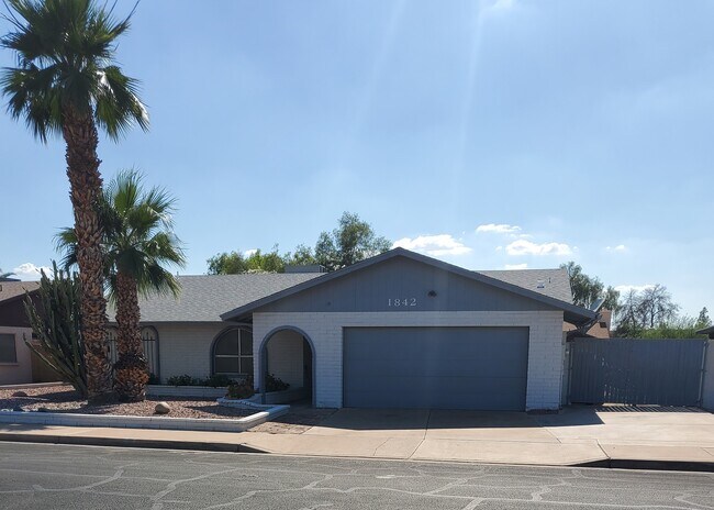 property at 1842 S Emerson