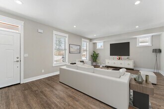 1819 Chessland St in Pittsburgh, PA - Building Photo - Building Photo