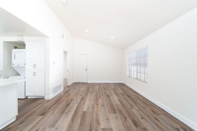 26156 La Real, Unit F in Mission Viejo, CA - Building Photo - Building Photo