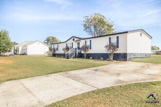 158 Emerald Blvd in Byron, GA - Building Photo - Building Photo