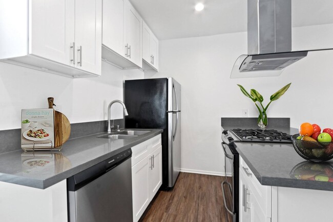 1801 Federal in Los Angeles, CA - Building Photo - Building Photo