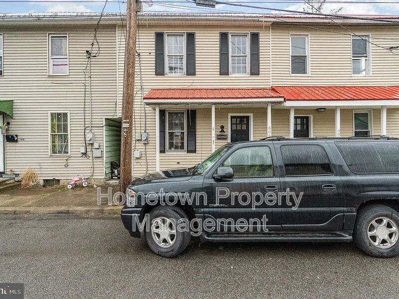 608 North St in Lykens, PA - Building Photo