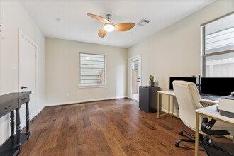 4410 Center St in Houston, TX - Building Photo - Building Photo
