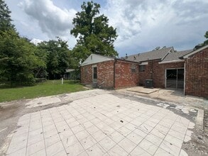 4961 Oaklon Ave in Baton Rouge, LA - Building Photo - Building Photo