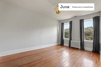 Private bedroom in 4 bed/2 bath Home in Washington, DC - Building Photo - Building Photo