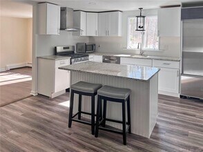 4 Fermily Ln in Westport, CT - Building Photo - Building Photo