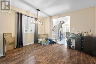 676 Eagle Crest Heights in Ottawa, ON - Building Photo - Building Photo