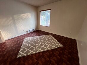 423 Gregory Ln, Unit park view in Fairfield, CA - Building Photo - Building Photo