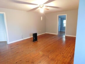 1113 Knoxville Ave in Athens, TN - Building Photo - Building Photo