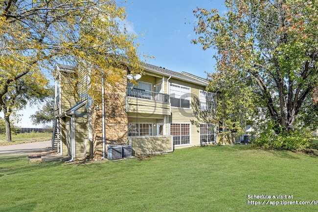 4101 Esters Rd in Irving, TX - Foto de edificio - Building Photo