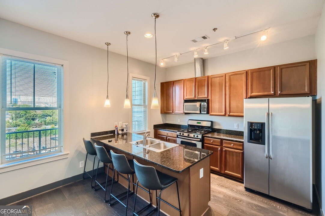 1195 Milton Terrace SE in Atlanta, GA - Building Photo