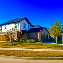 9638 Lily Vis Ln in Richmond, TX - Building Photo