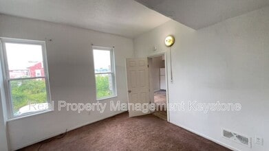429 Island Ave in Mckees Rocks, PA - Building Photo - Building Photo