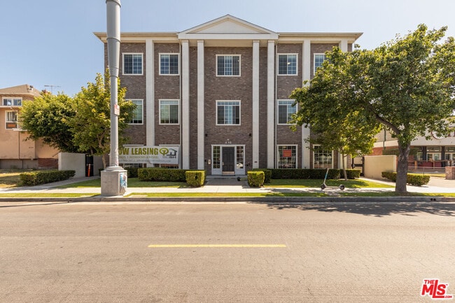 property at 630 W 28th St