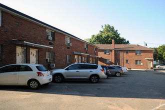 Elm Court Apartments in Maywood, NJ - Building Photo - Building Photo