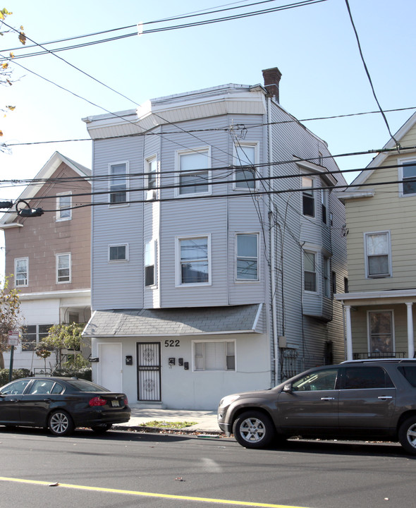 522 1st Ave in Elizabeth, NJ - Building Photo