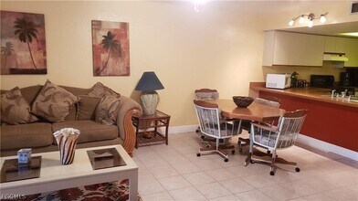 2039 Golfside Village Dr in Lehigh Acres, FL - Building Photo - Building Photo