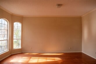 5609 Exeter Dr, Unit 5G in Richardson, TX - Building Photo - Building Photo