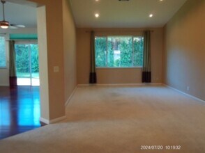 1325 Jamie Dr in Yuba City, CA - Building Photo - Building Photo