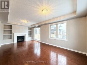 16 Saunter Ct in Brampton, ON - Building Photo - Building Photo