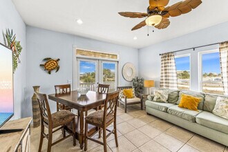 1433 W Lagoon Ave in Gulf Shores, AL - Building Photo - Building Photo