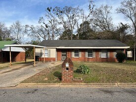 4106 10th St in Tuscaloosa, AL - Building Photo