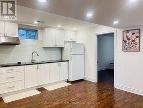 394 Caledonia Rd in Toronto, ON - Building Photo - Building Photo