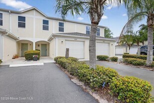 8729 Clara Elizabeth Ln in Cape Canaveral, FL - Building Photo