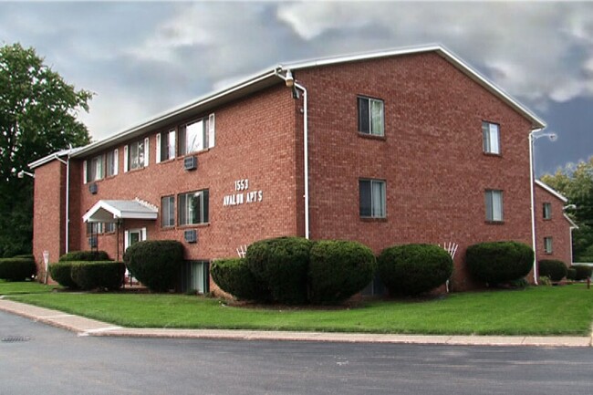 Avalon Suites Apartments in Webster, NY - Building Photo - Building Photo