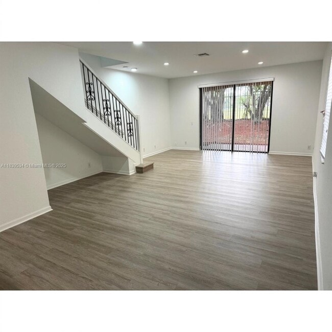 3809 Tree Top Dr in Weston, FL - Building Photo - Building Photo