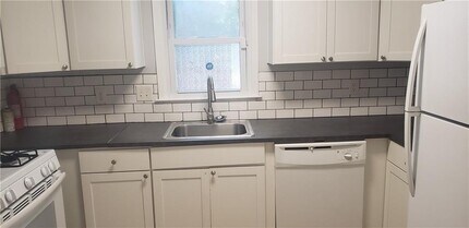 760 Indian Lake Dr NW in Lilburn, GA - Building Photo - Building Photo