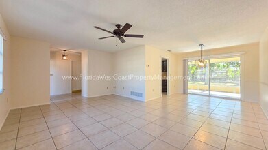 2508 Cardwell Way in Sarasota, FL - Building Photo - Building Photo