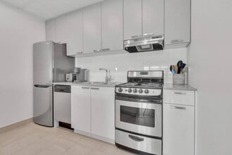 1550 W 11th Ave in Vancouver, BC - Building Photo - Building Photo