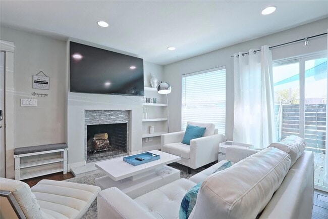 4804 W Wind Trail, Unit 101 in Austin, TX - Building Photo - Building Photo