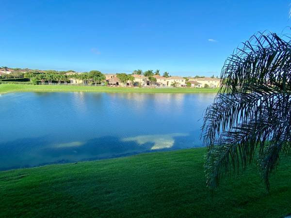 21150 SW 87th Ave in Cutler Bay, FL - Building Photo