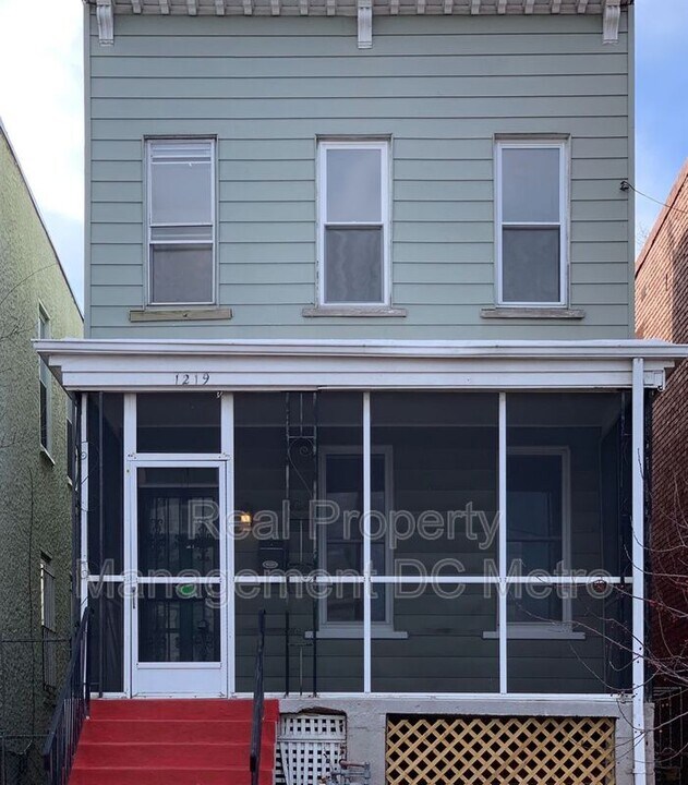 1219 Pleasant St SE in Washington, DC - Building Photo