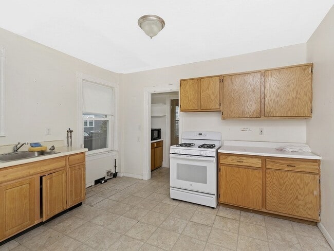29 Appleton St in Quincy, MA - Building Photo - Building Photo