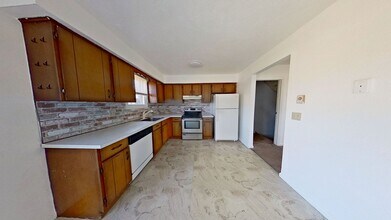 169 Oak Manor Dr in York, PA - Building Photo - Building Photo
