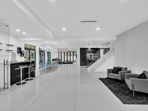 3010 Alton Rd in Miami Beach, FL - Building Photo - Building Photo