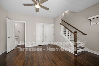 215 Porter Village Cir in Nashville, TN - Building Photo - Building Photo