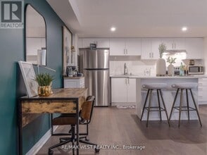 31C Lookout Dr in Bowmanville, ON - Building Photo - Building Photo