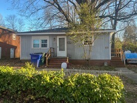 700 Lee St in Durham, NC - Building Photo