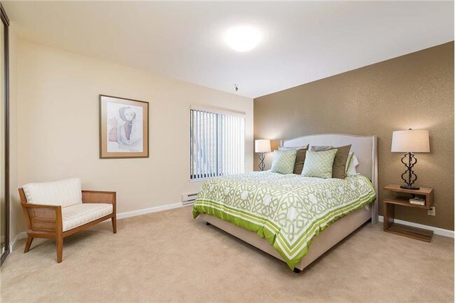 205 E 63rd St in New York, NY - Building Photo - Building Photo