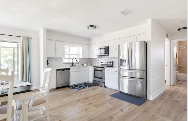7353 118th Dr in Largo, FL - Building Photo - Building Photo