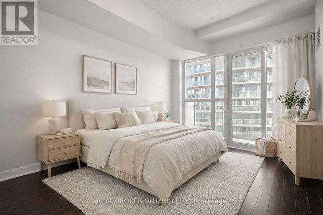 50 Absolute Ave in Mississauga, ON - Building Photo - Building Photo