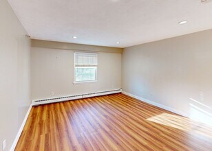 56 Townsend St-Unit -C22 in Abington, MA - Building Photo - Building Photo