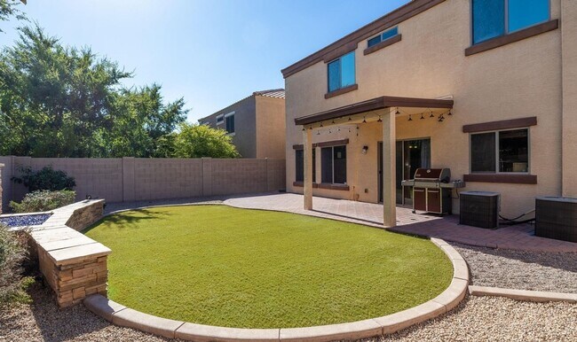 2343 W Hunter Ct in Phoenix, AZ - Foto de edificio - Building Photo