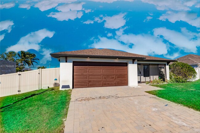 2705 NW 5th Terrace in Cape Coral, FL - Building Photo - Building Photo