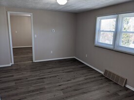 1826 W 8th St in Erie, PA - Building Photo