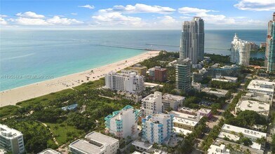 200 Ocean Dr, Unit 5D in Miami Beach, FL - Building Photo - Building Photo